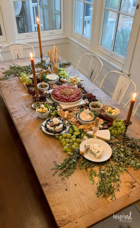 A Creative Retreat #thecreativeexponent #creativeretreat #creativity #creativework Holiday Party Catering Ideas, Festive Dinner Recipes, Christmas Table Appetizers, Hosting Finger Foods, Autumn Dinner Party Decor, Holiday Appetizer Table Display, Appetizer Spread Table, Appetizer Tablescape, Party Tables Ideas