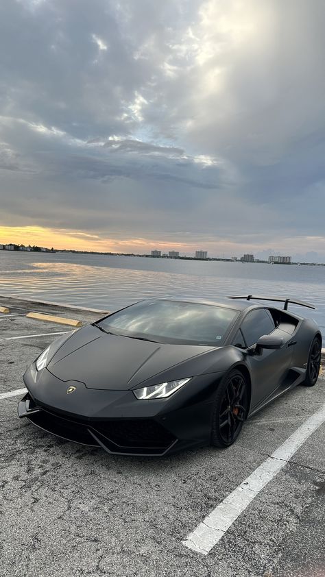 Black Lamborghini Wallpaper, Lamborghini Sto, Lamborghini Wallpaper, Tmax Yamaha, White Lamborghini, Rich Cars, Fuel Efficient Cars, Top G, Car Facts