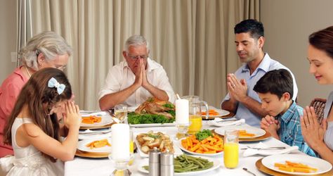 Pray Before Eat, Praying Before Eating, Lunch Images, Children Praying, Food Photoshoot, Indian Family, Etiquette And Manners, Eat Together, Sacred Text