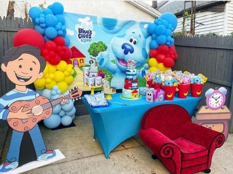 Blues Clues Themed Birthday Party, Blues Clues Party Decorations, Blues Clues Decorations, Blues Clues Balloon Garland, Blues Clues Party Ideas, Blues Clues And You Birthday Party, Blues Clues Balloon Arch, Blues Clues Pinata, Blues Clues Centerpieces