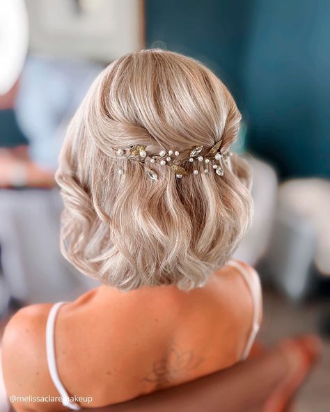 Wedding Updos For Short Hair ❤ From pixie cuts to buzz cuts to short bobs, we have you covered! And don't forget, the right hairpiece will only enchant your short bridal updo! #wedding #bride #weddingforward #weddinghairstyles Wedding Guest Hair Short Length, Short Bob Party Hairstyles, Wedding Hair Short Bob, Bridal Bob Hairstyles, Short Hair With Veil, Short Hair Wedding Guest Styles, Bob Wedding Hair, Formal Updos For Short Hair, Bridal Hair Down With Veil