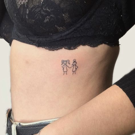 Sister Stick Figure Tattoo, Stick Figure Sister Tattoo, Stick Figure Tattoo Best Friend, Tattoo Mama E Hija, Stick Figure Tattoo, Cute Sister Tattoos, Maching Tattoos, Matching Friend Tattoos, Sisters Tattoo