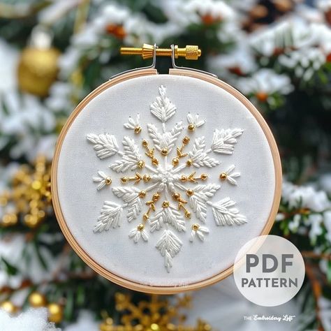 TheEmbroideryLoftCo - Etsy Canada Modern Hand Embroidery Patterns, Snowflake Embroidery, Winter Embroidery, Christmas Embroidery Patterns, Christmas Embroidery Designs, Embroidery Christmas, Snowflake Design, Creative Embroidery, Winter Design