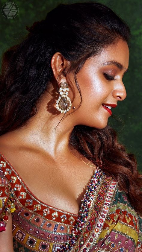 Keerthy Suresh Bra, Kirti Suresh, Keerthi Suresh, Keerthy Suresh, Indian Fashion Saree, 4k Wallpaper, Actress Pics, Indian Actress Hot Pics, Hot Pics