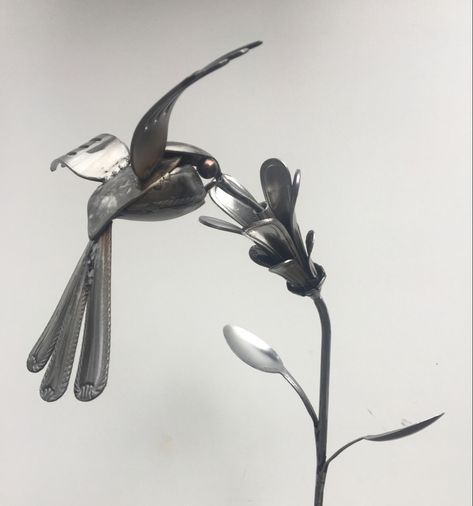 Cutlery Crafts, Scrap Sculpture, Weld Idea, Metal Welding Art, Cutlery Art, Welding Ideas, Silverware Art, Blacksmith Forge, Spoon Art