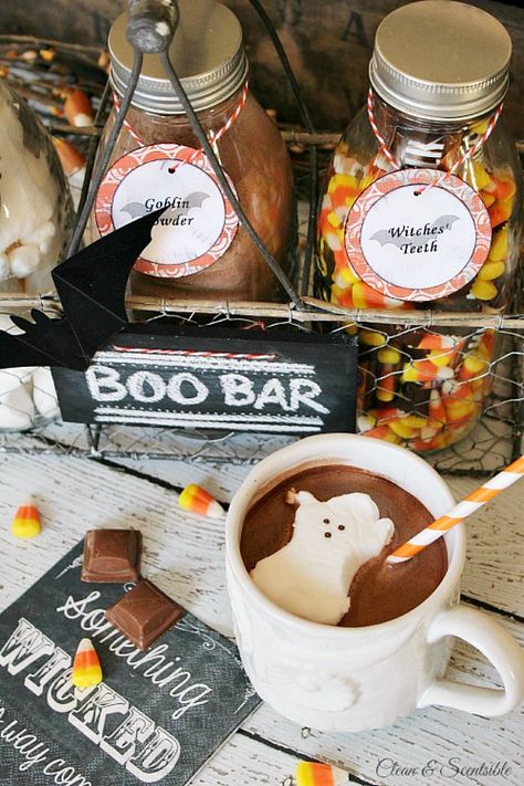 Halloween hot chocolate bar. Lots of other tips and tricks to help you create a fun hot chocolate bar for any season or event. Fall Hot Chocolate, Fun Halloween Drinks, Halloween Eats, Kindness Club, Hot Cocoa Cookies, Cocoa Drink, Halloween Monsters, Beverage Bar, Coffee Stations