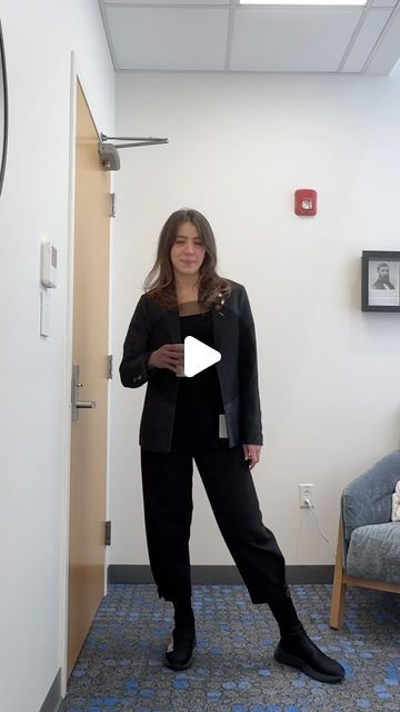 Lab Skills | Biotechnologist on Instagram: "I get a lot of questions about comfortable fits to wear in the lab 🧫 🥼

Which outfit would you wear? 

Here are some outfits I wore this week to work with the comfiest pants ever! 
🧬
🧬
#biotech #biotechnology #biotechusa #labwork #lablife #scientist #womeninstem #stemeducation #corporate #corporategirl #outfits #outfitideas #ootd #dayinthelife #minivlog #aesthetic #fashion #style #zara #styleinspo" Lab Tech Work Outfit, Lab Work Outfit, Science Lab Outfit College, Lab Outfits Women, Lab Outfit Science, Comfortable Fits, Professional Wear, Stem Education, Comfy Pants