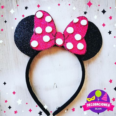 Minnie Mouse rosa. Accesorios. Diadema Star Of The Week, Earrings Collection, Hair Band, Tiara, Minnie Mouse, Paper Crafts, Halloween, Drawings