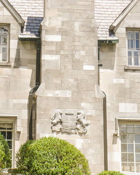 Aged Smooth Face Indiana Limestone Panels Indiana Limestone House Exterior, White Stone House Exterior, Exterior Limestone, Limestone House Exterior, Limestone Veneer, Small Luxury Homes, Limestone Cladding, Stone Veneer Exterior, Indiana Limestone