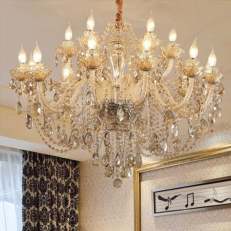 Crystal Chandelier Living Room, Contemporary Crystal Chandelier, Dining Room Paint Colors, Restaurant Chandelier, Dining Room Paint, Modern Lighting Chandeliers, Crystal Chandelier Lighting, Dining Room Wall Decor, Candle Chandelier