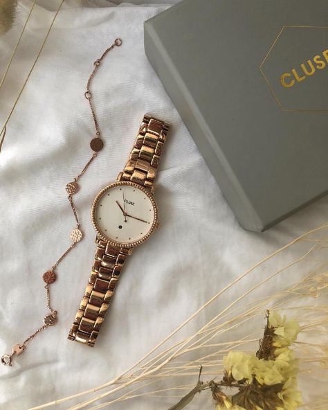 Trendy Watches Women, Stylish Watches For Girls, Watches Women Simple, Jewelry Necklace Simple, Rose Gold Colour, Pretty Watches, First Watch, Fancy Watches, Trendy Watches