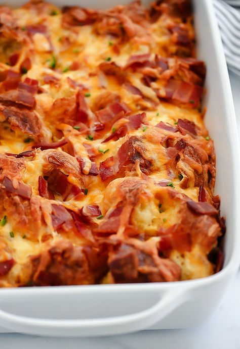 Bacon, Egg, and Cheese Croissant Bake is the perfect breakfast recipe. It’s filled with crispy bacon, eggs, cheese, and buttery croissants. Bacon Egg And Cheese Croissant, Bacon Egg And Cheese Casserole, Egg And Cheese Croissant, Bacon Egg Bake, Croissant Bake, Bacon Recipes Breakfast, Croissant Breakfast Casserole, Egg And Cheese Casserole, Airfryer Breakfast