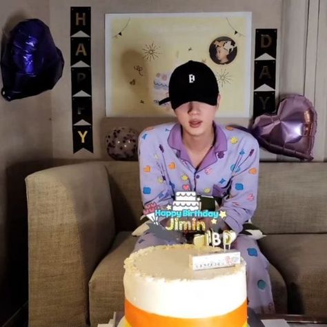 jimtober 𐙚 on Instagram: "Seokjin wished Jimin a happy birthday during his live. 🥹🫶

🐹let's sing together once I say 5, 6, 7, 8
🐹 happy birthday jimin, what did you do on your birthday? 
🐹 what did he do on his birthday?
🐹 well one should do stuff like games on his birthday
🐹 well I'm sure he did stuff on his birtjday
🐹 I saw Jiminie recently, he's been doing well and eating well
🐹 Jiminie, you should be grateful~
🐹 since you cant do a live, I did it instead of you~
🐹 send money to my bank
🐹 my account number is......

#trending #trend #trendingreels #trends #explorepage #explorepage #explore #parkjimin #btsjimin #btsjiminie #btsjiminedit #bangtansonyeondan #bts" Happy Birthday Jimin, Sing Together, Send Money, Be Grateful, I Did It, My Account, Eating Well, Bts Jimin, Park Jimin