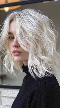 Root Blonde Hair, Winter Blonde Hair, Messy Pixie Haircut, Κούρεμα Bob, Short Silver Hair, White Blonde Hair, Long To Short Hair, Fishtail Braid, Hair Styles 2017