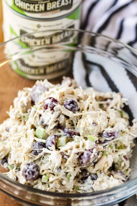 her Salad With Grapes, Cranberry Chicken Salad, Chicken Salad With Grapes, Pecan Chicken Salads, Salad Kale, Chicken Salad Recipe Easy, Cranberry Chicken, Easy Chicken Salad, Pecan Chicken