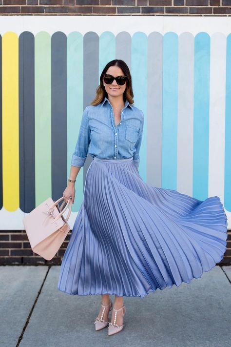 Blue Satin Pleated Midi Skirt with t-strap nude pointed toe heels, and a blue chambray denim button front shirt for a surprising combo.  Add a blush pink satchel purse for contrast.  Shades of blue on blue date night outfit for women. Blue Skirt Outfits, Rok Midi, Satin Pleated Skirt, Midi Circle Skirt, Pleated Skirt Outfit, Blue Pleated Skirt, Pleated Skirt Dress, Midi Skirt Outfit, Color Combinations For Clothes