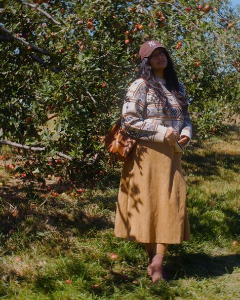 keep on the sunny side 🐿️ or so i tried until i got a cold last week and spent the last 628716/24 hours in my bed :”) my head hurts so bad but we’re still alive so a win is a win 😀👍🏽 sweater: @balticbornclothing skirt: thrifted shoes: @marshalls bag: @paris64world Keep On The Sunny Side, Thrifted Shoes, My Head Hurts, Still Alive, Keep On, I Tried, Outfit Inspirations, Skirt, Bed