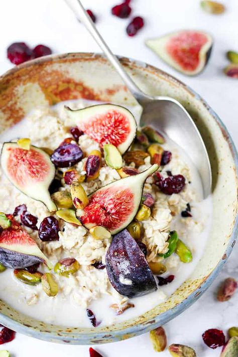 Fig Pistachio, Brown Rice Porridge, Healthy Gluten Free Breakfast, Fig Recipes, Rice Porridge, Gluten Free Recipes For Breakfast, High Fiber Foods, Blueberry Recipes, Overnight Oats Recipe