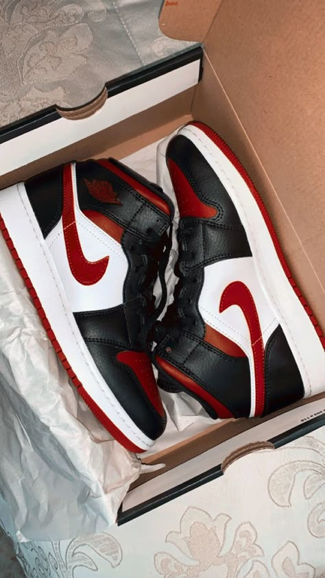 Air Jordan 1 Mid Outfit, Jordan 1 Mid Outfit, Sepatu Air Jordan, Jordan Gift, Air Jordan Mid, Nike Jordan 1 Mid, Nike Jordan Shoes, Nike Shoes Women Fashion, Jordan Mid