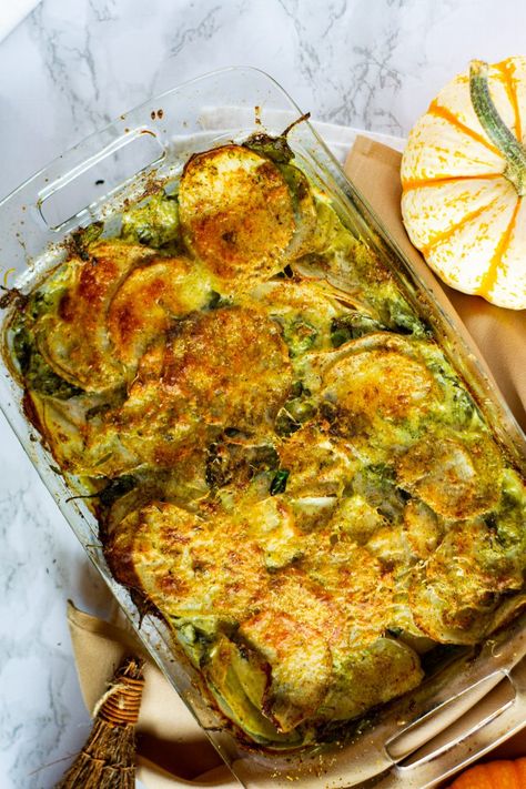 Potato Broccoli Gratin, Broccoli And Potato Recipes, Broccoli Main Dish Recipes, Broccoli Potato Bake, Potato Broccoli Casserole, Broccoli Au Gratin, Potato Dauphinoise, Broccoli Sauce, Broccoli Patties