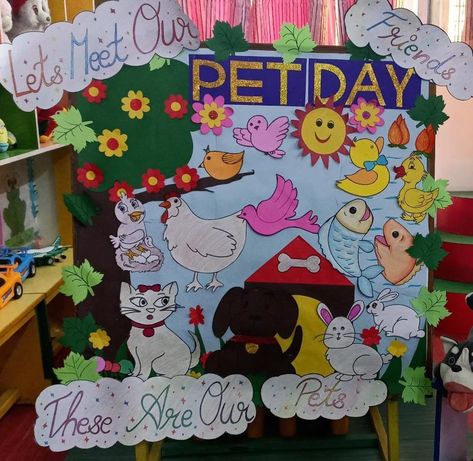 Happy Pet Day Pet Day Decoration For School, Pet Theme, Pet Parade, National Pet Day, Animal Activities, Board Decoration, Pet Day, Activity Days, Pet Life