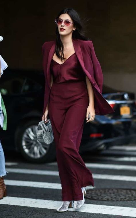 How to Wear Burgundy Outfits? 30 Styling Tips Colorful Monochrome Outfits, Eggplant Color Outfits, Burgundy Casual Outfit, Burgundy Holiday Outfit, Orange And Burgundy Outfits, Monochromatic Burgundy Outfit, Fun Wedding Guest Outfit, Cream And Burgundy Outfit, Maroon Winter Outfits