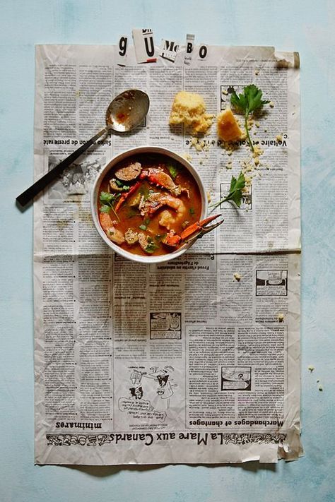 Winter Warmers: Seafood and Sausage Gumbo At the dawn of winter, we crave soup. As the season... Sausage Gumbo, Ayam Bakar, Photo Food, Food Photography Inspiration, Food Photography Tips, Foto Tips, Food Photography Styling, Bowl Of Soup, Michelin Star