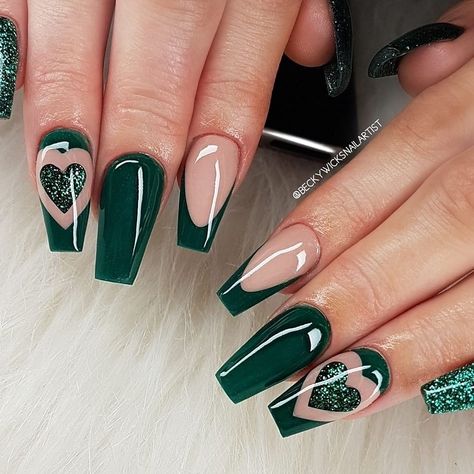 Football Nail Designs, Arrow Nails, Daisy Acrylic Nails, Nails Business, Blue And Silver Nails, Summer Nail Ideas, Green Nail Designs, Subtle Nails, Spring Nail Designs