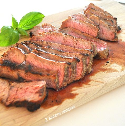 Strip Loin Steak, London Broil Steak, Steak Temperature, Broiled Steak, Steak Grilled, New York Strip Steak, New York Strip, Ny Strip Steak, London Broil