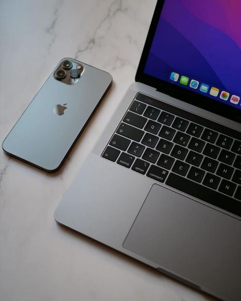 #apple #notebook #laptop #macbook #iphone12promax #appleproducts #lumixgh5 #lumixphotography #computer Laptop And Phone Aesthetic, Phone And Laptop Aesthetic, Notebook Aesthetic Apple, Macbook And Iphone, Iphone And Laptop, Notebook Iphone, Imac Laptop, Apple Notebook, Apple Laptop Macbook