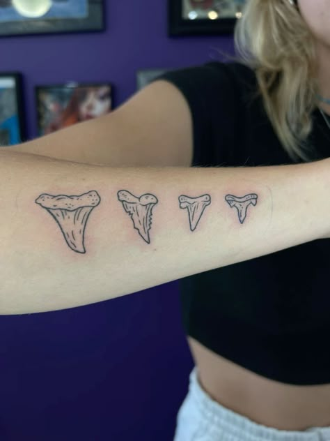 Sharks Teeth Tattoo, Shark Tooth Tattoo Design, Sharks Tooth Tattoo, Shark Tattoos For Women, Shark Teeth Tattoo, Animal Leg Sleeve, Shark Jaw Tattoo, Scuba Diver Tattoo, Ghost Shark