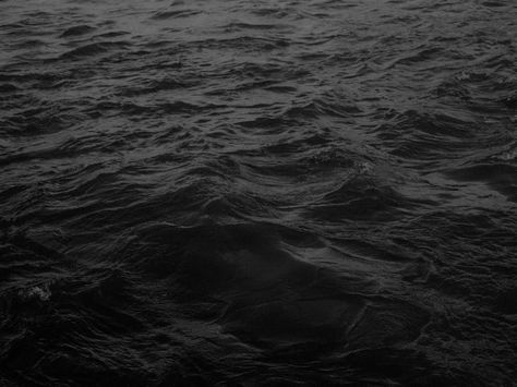 Plain Black Wallpaper, Memes Lol, White Lake, Pinterest Images, Body Of Water, White Cover, Photoshop Cs6, Black Wallpaper, Dark Backgrounds