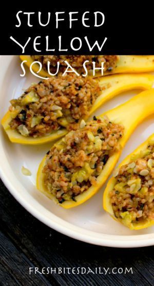 Easy Stuffed Yellow Squash Summer Squash Boats Recipes, Squash Boats Yellow, Stuff Squash Recipes, Stuffed Yellow Squash, Stuffed Summer Squash, Quinoa Turkey, Cooking Yellow Squash, Buttered Bread, Crookneck Squash