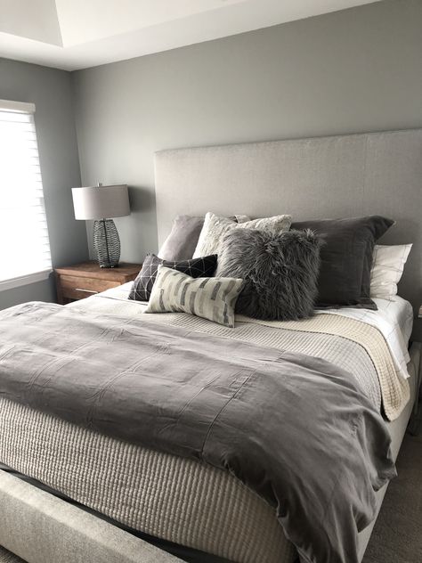 Bedroom Design Grey Bed, Bedroom Inspirations Black, Dark Grey Bedding, Grey Bed, Grey Bed Frame, Neutral Bedroom Decor, Bohemian Bedroom Decor, Neutral Bedroom, Gray Bedroom