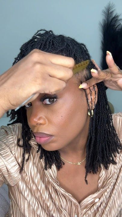 Micro Locs Twist Styles, Microlocs Vs Sisterlocks, Sisterlocs Vs Micro Locs, Low Density Microlocs, How To Style Micro Locs, Styles For Short Microlocs, Styling Short Microlocs, Starter Microlocs Hairstyles, Microlocs Retie