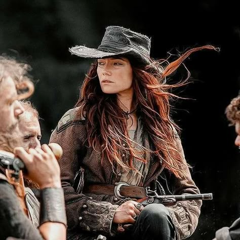 Black Sails Anne Bonny Black Sails, Pirate Core, Clara Paget, Western Spaghetti, Pirate Aesthetic, Anne Bonny, Pirate Queen, Looks Country, Black Sails