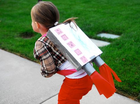 Who doesn't want to be a superhero? Diy jet pack costume! Diy Astronaut Costume, Kiwi Crate, Jet Pack, Diy Projects For Beginners, Diy Kids Toys, Diy Recycle, Homemade Crafts, Easy Crafts For Kids, Craft Activities For Kids