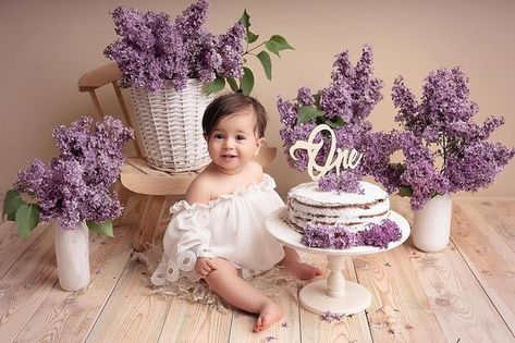 Cake Smash Photos Theme, Purple First Birthday Photoshoot, Purple Cake Smash, Pastel Cake Smash, Floral Cake Smash, Baby Girl Cake Smash, Cake Smash Girl, Violet Cakes, Cake Smash Theme