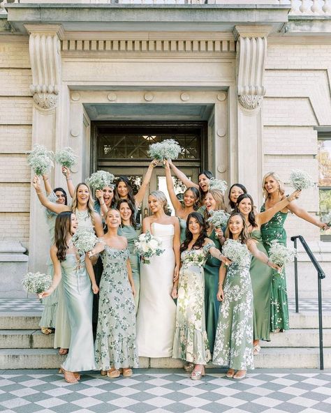 Mismatched Green Bridesmaid Dresses, Bodas Boho Chic, Sage Bridesmaid Dresses, Anne Barge, Floral Bridesmaid Dresses, Sage Green Bridesmaid Dress, Bridesmaid Colors, Floral Bridesmaid, Mismatched Bridesmaid Dresses