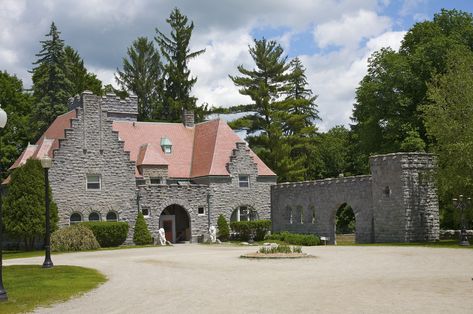 Now used as a boarding school, Searles Castle in Great Barrington, Massachusetts, was designed by Stanford White and completed in 1915. The building—made of cut granite, fieldstone, and red sandstone—cost $1.25 million to construct (roughly $29 million today). Searles Castle, Great Barrington Massachusetts, Belvedere Castle, Stanford White, American Castles, Red Sandstone, Castle Home, Great Barrington, Hearst Castle