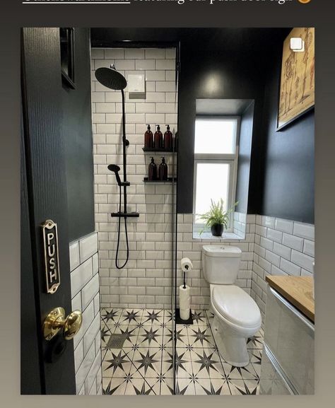 Small Bathroom Black Ceiling, Black Ensuite Bathroom, Wickes Bathroom, Bathrooms Mirrors, Bathroom Color Ideas, Mirrors Ideas, Shampoo Holder, Small Shower Room, Bathroom Redecorating