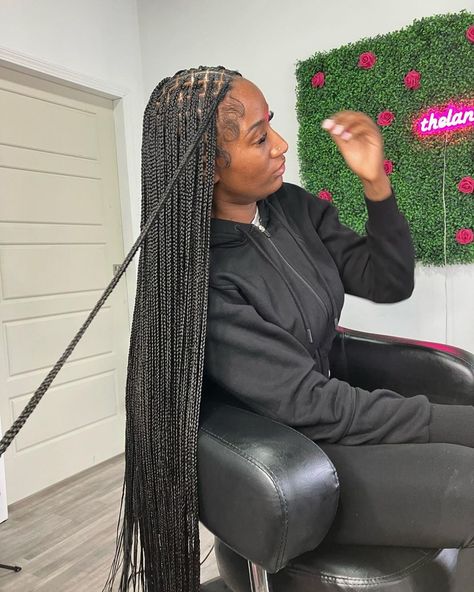 lan’sway on Instagram: "✈️ in from Colorado for these braids, she got exactly what she wanted 💪🏾 Smedium long +thigh length . #thelanway . June books opening…" Smedium Knotless Long, Smedium Knotless Thigh Length Braids, Thigh Length Braids, Box Braid Over Locs, Small Knotless Box Braids Long, 4a Natural Hair, Protective Braids, Box Braid Hair, Locs Styles