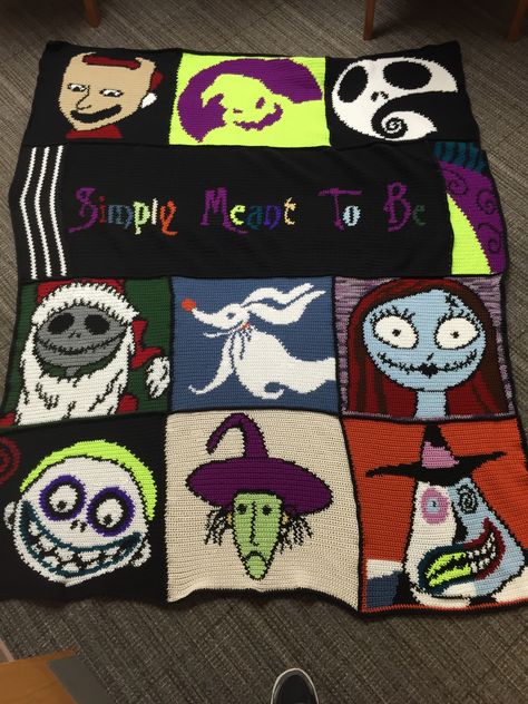 Crochet Nightmare Before Christmas Blanket, Coraline Crochet Blanket, Tim Burton Crochet, Nightmare Before Christmas Crochet, Punch Halloween, Funny Crochet Gifts, Crochet Halloween Patterns Free, Crochet Square Blanket, Graph Crochet