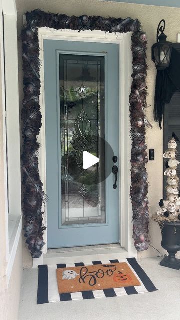 Laura Jeanne on Instagram: "Skull and Bones Archway DIY #Halloween #fypviralシ #foryoupageシ #HalloweenVibes #SpookySeason #halloween2024 #halloweendecor #Skull #Skeleton #diy #dollartree #walmart" Easy Halloween Archway, Fall Archway Decor, Skeleton Archway, Halloween Front Door Ideas, Halloween Skull Archway Diy, Skull Archway Diy, Skeleton Front Door Decor, Spray Foam Skull Arch, Halloween Archway Diy