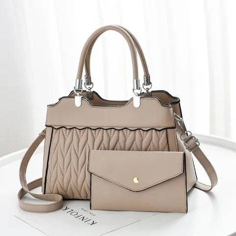 Fossil Bags Women, Aesthetic Purse, Jumpsuits Outfit, Mothers Bag, Beg Tangan, Quilted Handbags, Clothes Tops, Quilted Crossbody Bag, Women Bags Fashion