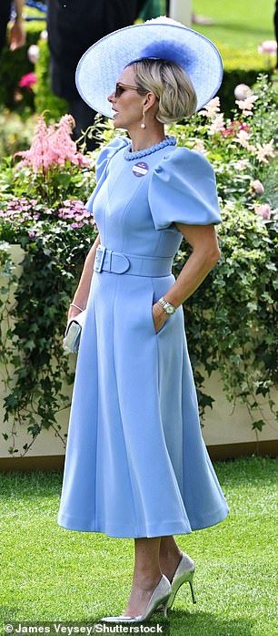 The mid-length dress featured puff sleeves and a full skirt Ascot Outfits, Ascot Style, Zara Looks, Zara Tindall, Paris Mens Fashion, Organza Sleeves, Rebecca Vallance, Royal Style, Dresses Royal