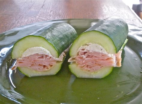 Cucumber Subs - Works better if you use small slices as "bread" and make lots of small sandwhiches. A cucumber sub is much too hard to eat! Cucumber Subs, Sandwiches Recipes, Think Food, Big Mac, Wrap Sandwiches, Healthy Options, I Love Food, Paleo Recipes, Bon Appetit