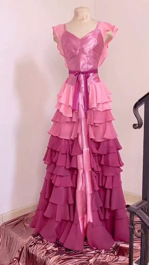 Hermione Granger Ball Dress, Hermione Prom Dress, Hermione Dress Pattern, Harry Potter Sewing Ideas, Harry Potter Yule Ball Outfit, Diy Prom Dresses, How To Make Dresses, Hermione Granger Aesthetic Outfit, Harry Potter Prom Dress