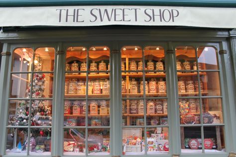 Old-Fashioned Sweet Shop | The Old Fashioned Sweet Shop in Burford Old Fashioned Sweet Shop, Candy Store Design, Pitch Ideas, Old Fashioned Sweets, Candy Stores, 3d Diorama, Candy Shops, Country Stores, Patchwork Curtains