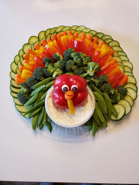 [Homemade] turkey veggie tray #food #foods Pumpkin Shaped Veggie Tray, Turkey Vegi Tray, Veggie Turkey Platter, Pretty Veggie Tray Ideas, Thanksgiving Veggie Platter, Turkey Veggie Platter, Turkey Veggie Tray, Thanksgiving Veggies, Recipe Example